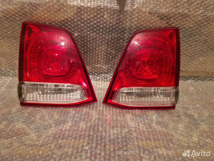 Фонари на Land Cruiser 200 8-12г