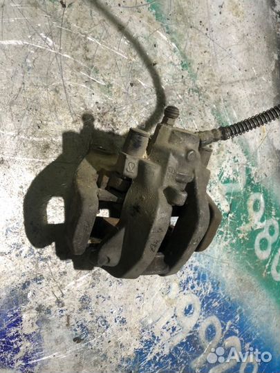 Суппорт задний левый Mercedes S-Class W221