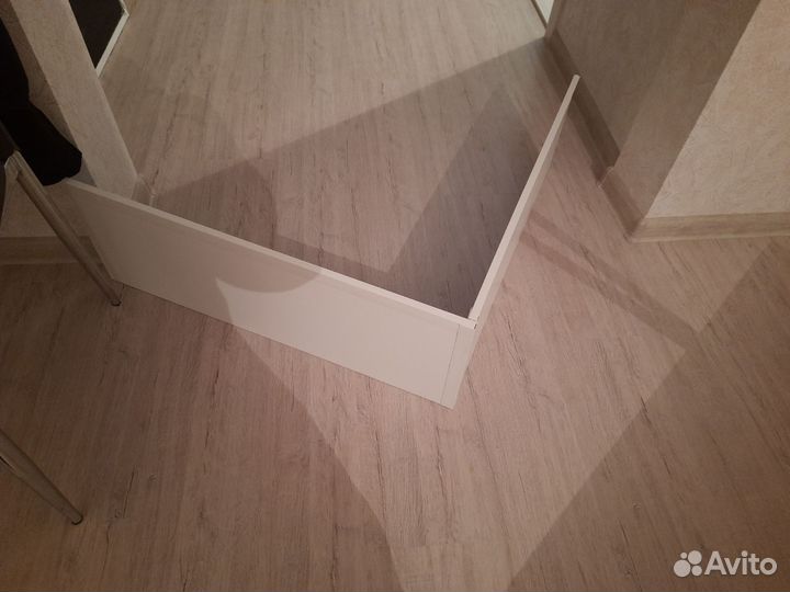 Душевой поддон 80х80