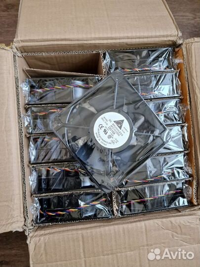 Вентилятор Delta afc1512dg