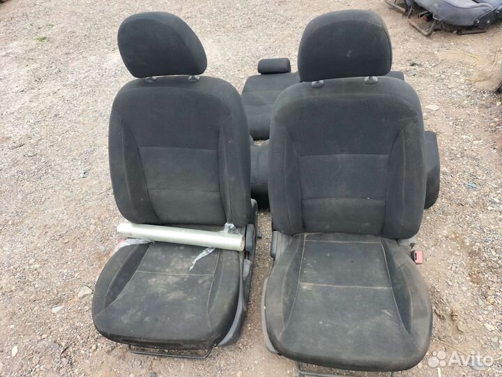 Комплект сидений Джили Эмгранд