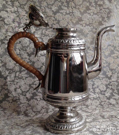 Антикварный чайник. Старинный чайник
