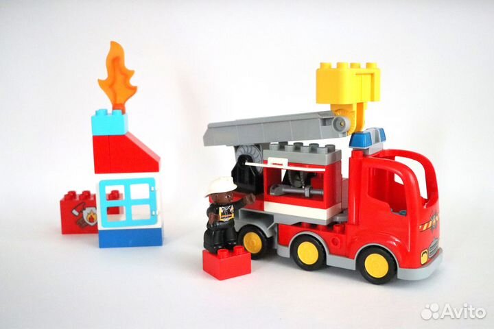 Конструктор lego duplo Town Пожарный грузовик 1059