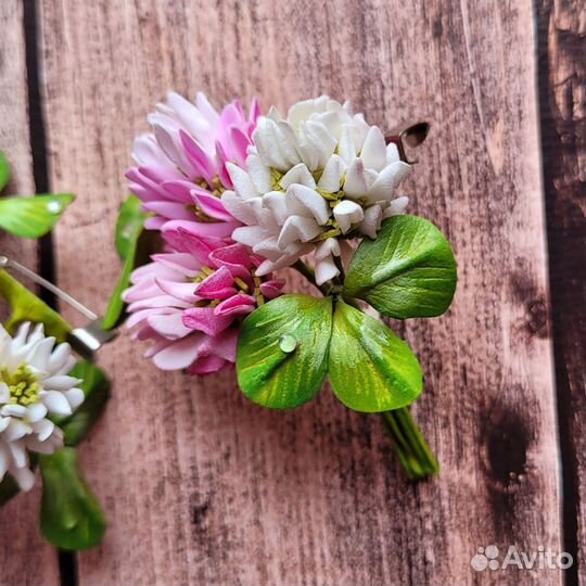 Брошь ручной работы Клевер