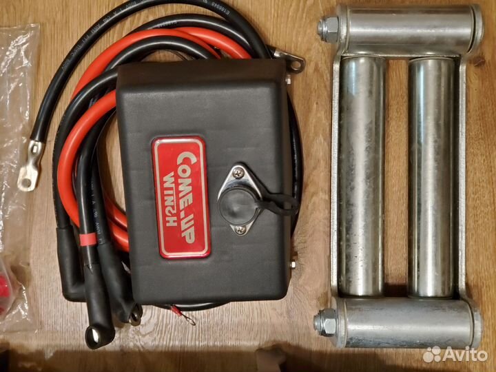 Автомобильная лебедка 12V Come-Up DV 9000