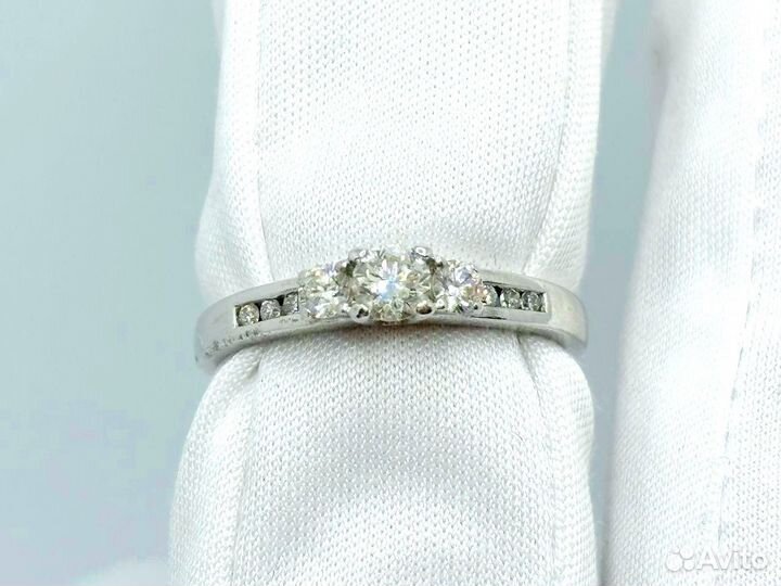 Золотое кольцо с бриллиантами 16 р