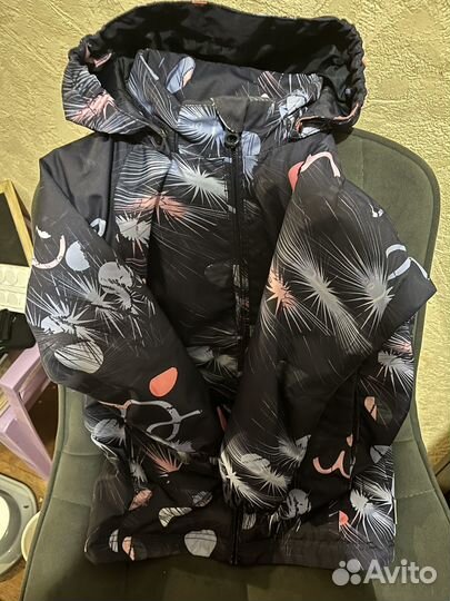 Продам куртку 98 р-р Lassi