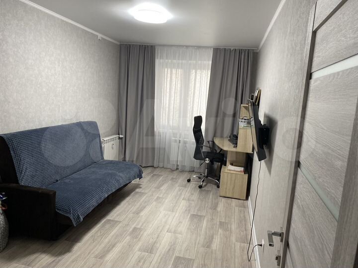 2-к. квартира, 63 м², 1/10 эт.