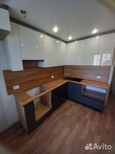 Современные кухонные гарнитуры