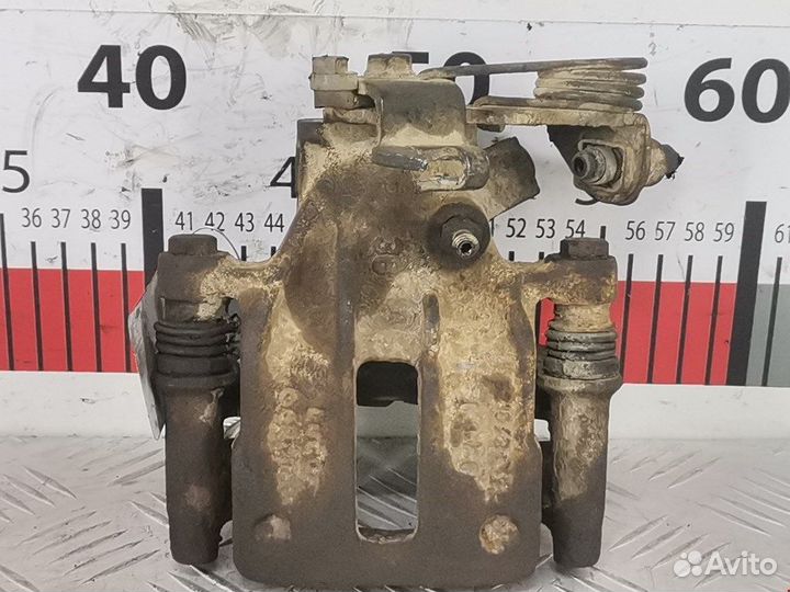 Суппорт задний правый для Audi A4 B5 8D0615424