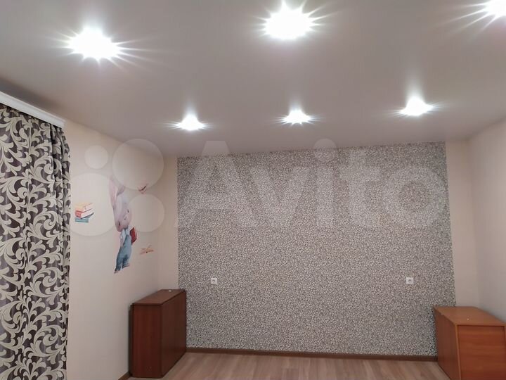 2-к. квартира, 64 м², 1/10 эт.