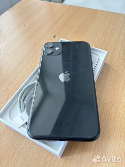 iPhone 11, 64 ГБ