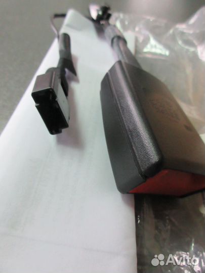 Ответная часть ремня безопасности Chevrolet Aveo