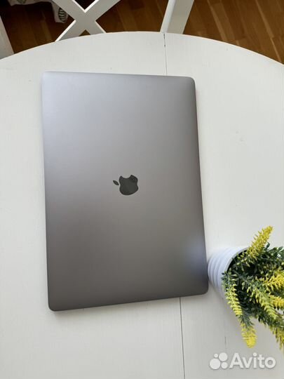 Macbook Pro 15 2019 i7 32гб