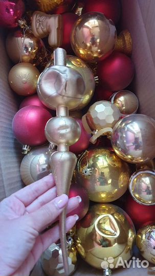 Елочные игрушки. Новогодние Шары золотые и красные
