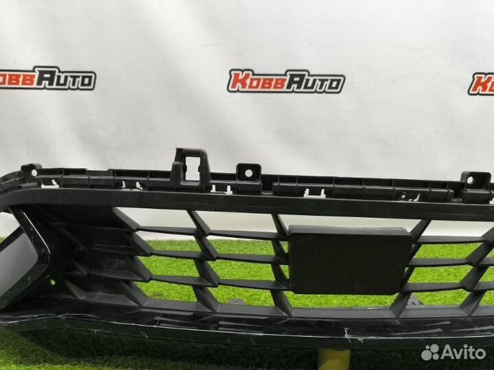 Решетка в бампер передняя Kia Cerato 2021