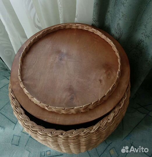 Столик плетеный