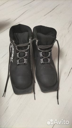 Лыжные ботинки 38 размер. Состояние хорошее