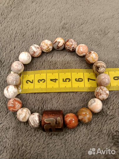 Браслет из натуральной яшмы с бусиной Дзи