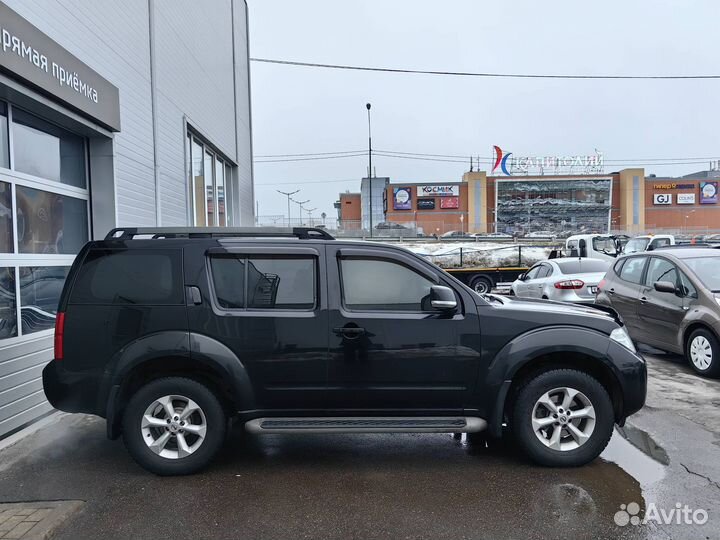 Nissan Pathfinder 2.5 AT, 2011, 195 000 км