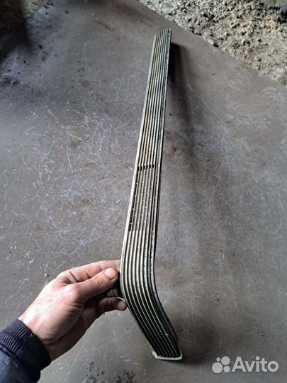 Планка заднего фонаря левый Mercedes W140