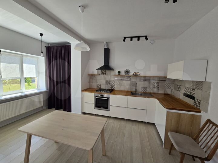 2-к. квартира, 75,4 м², 1/3 эт.