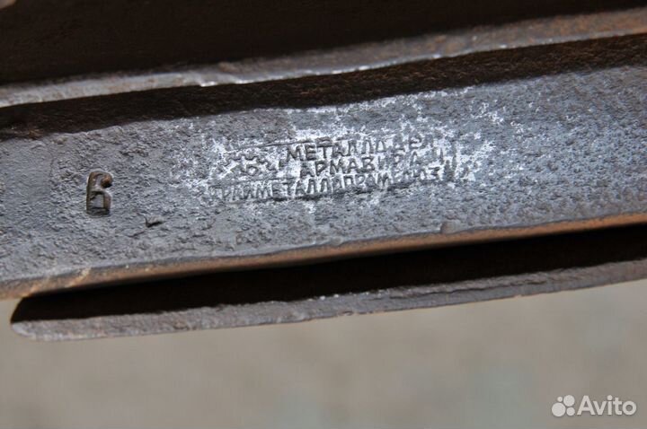 Старинные тиски стуловые кузнечные нож бакелит сн