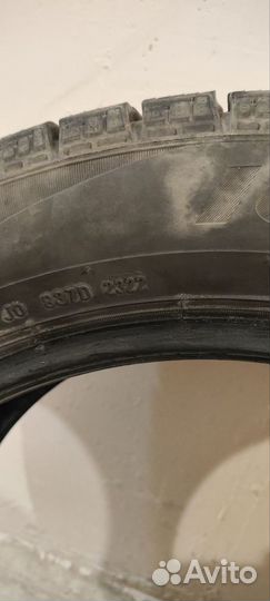 Pirelli Ice Zero FR 215/55 R17