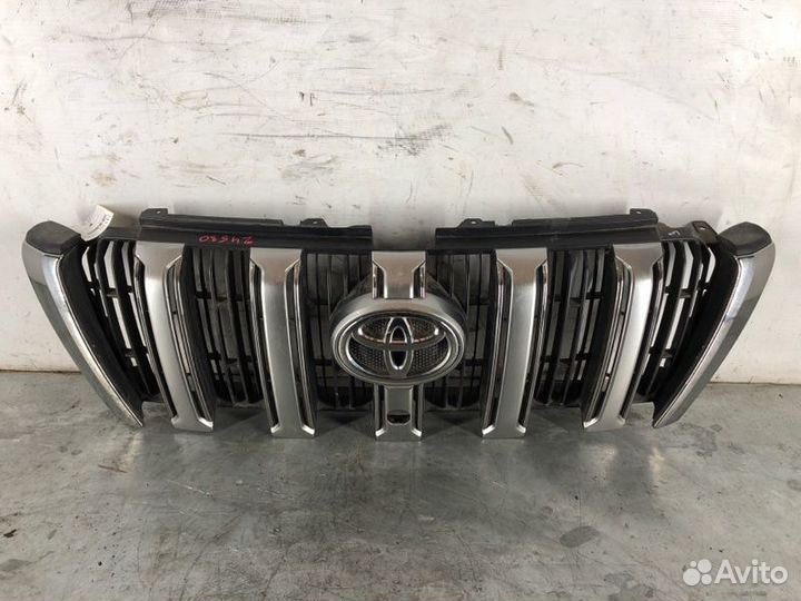 Решетка радиатора Toyota Land Cruiser Prado 150