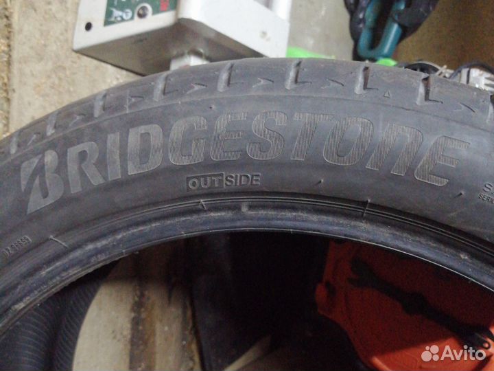 Bridgestone Alenza 001 285/40 R21