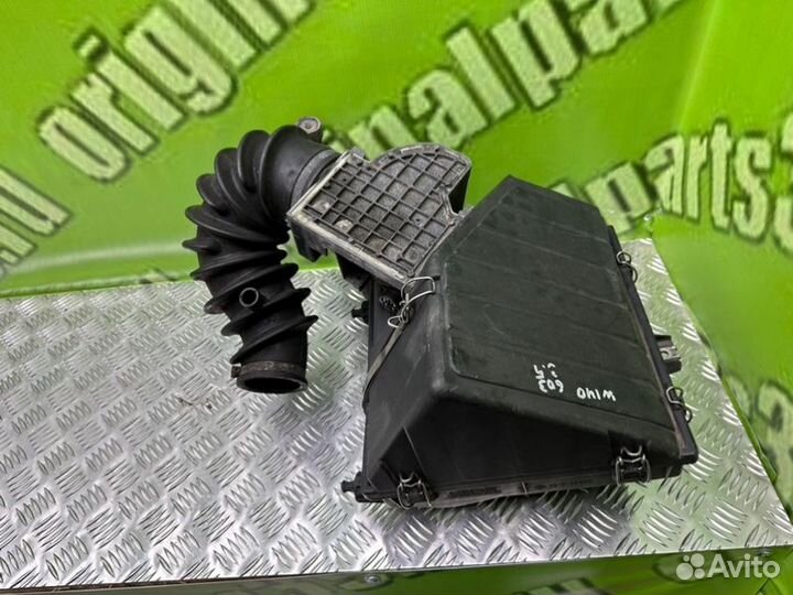 Корпус воздушного фильтра Mercedes-Benz S-Class