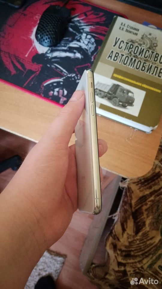 iPhone X, 64 ГБ