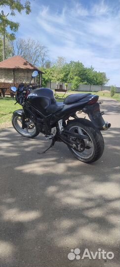 Suzuki SV 400