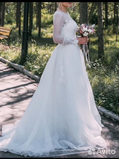Свадебное платье