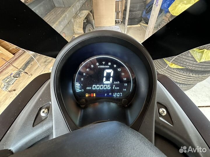 Продам макси скутер Венто макс 200 (новый)