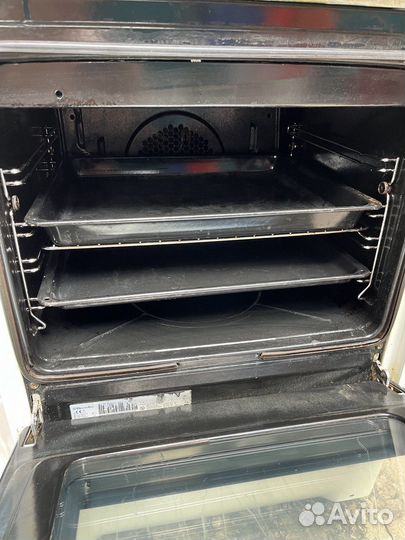 Газовая плита Electrolux с электрической духовкой