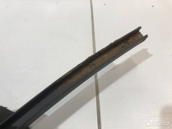 Направляющая стекла Chevrolet Cruze
