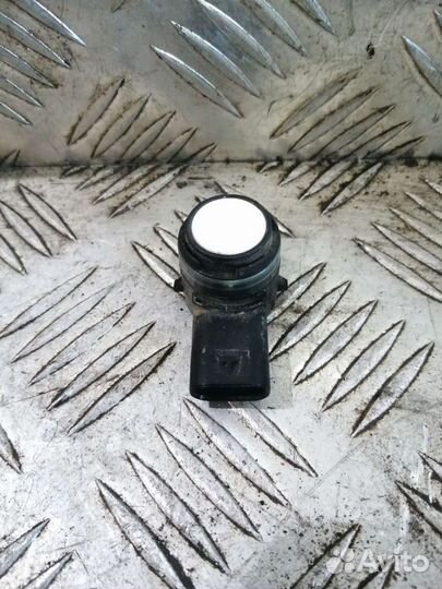 Датчик парковки Skoda Rapid белый