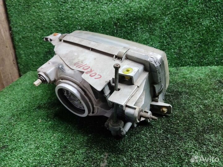 Фара правая Toyota Corolla, VII (E100) 1994