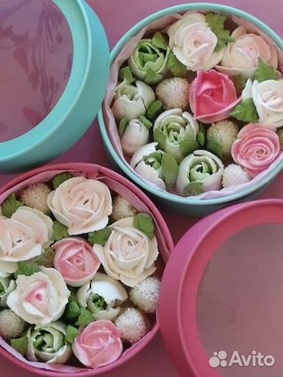 Букет зефирных цветов в коробке