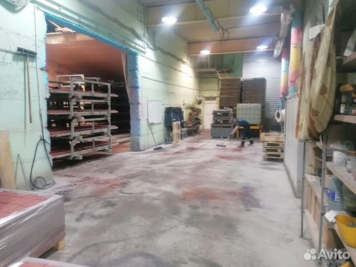 Рабочий на производство