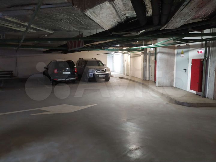 Машиноместо, 14 м²