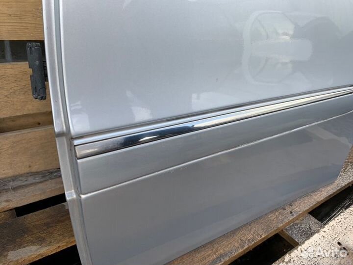 Дверь задняя левая Mercedes-Benz E-Class W211