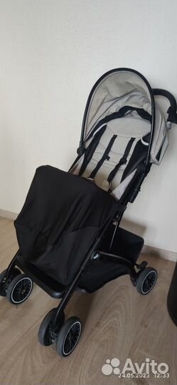 Продам коляску прогулочную Cam