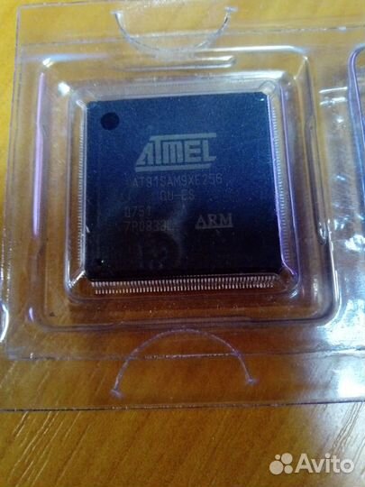 Микроконтроллер AT91SAM9XE256
