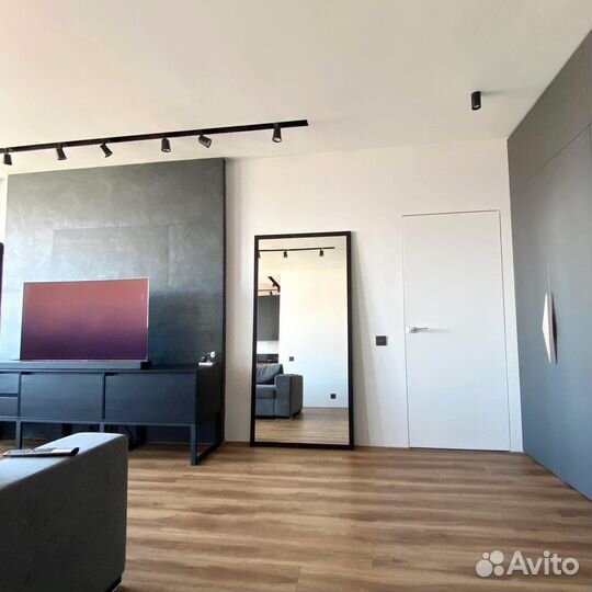 Зеркало напольное в металлической раме