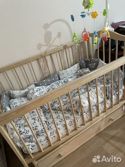 Кровать детская с маятником с видвижным шкафом