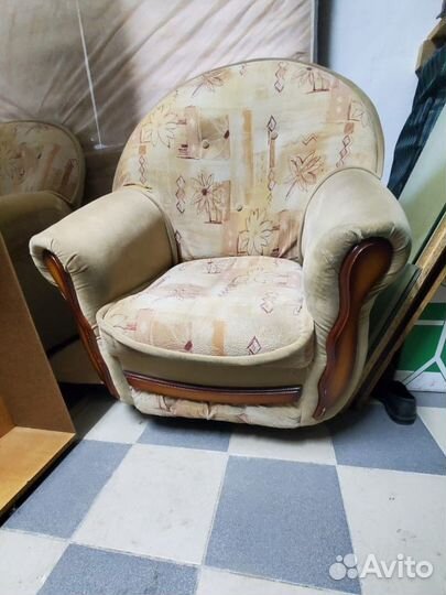 Продам кресла бу