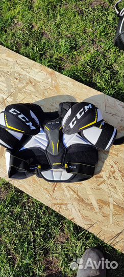 Нагрудник хоккейный CCM 9060 SR