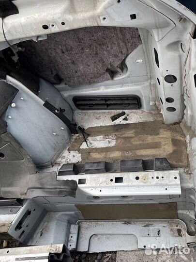 Крыло заднее правое Mercedes-Benz E-Class W211